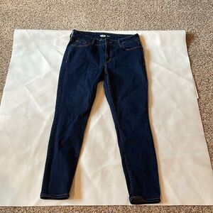 OLD Navy Rockstar woman’s short dark denim jeans
